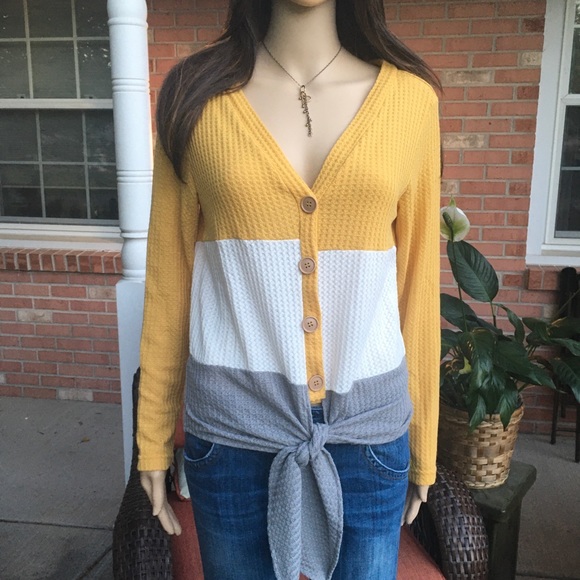 TIE FRONT WAFFLE TOP - Picture 4 of 7